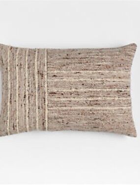 Crate and Barrel lumbar pillow cover 15x26